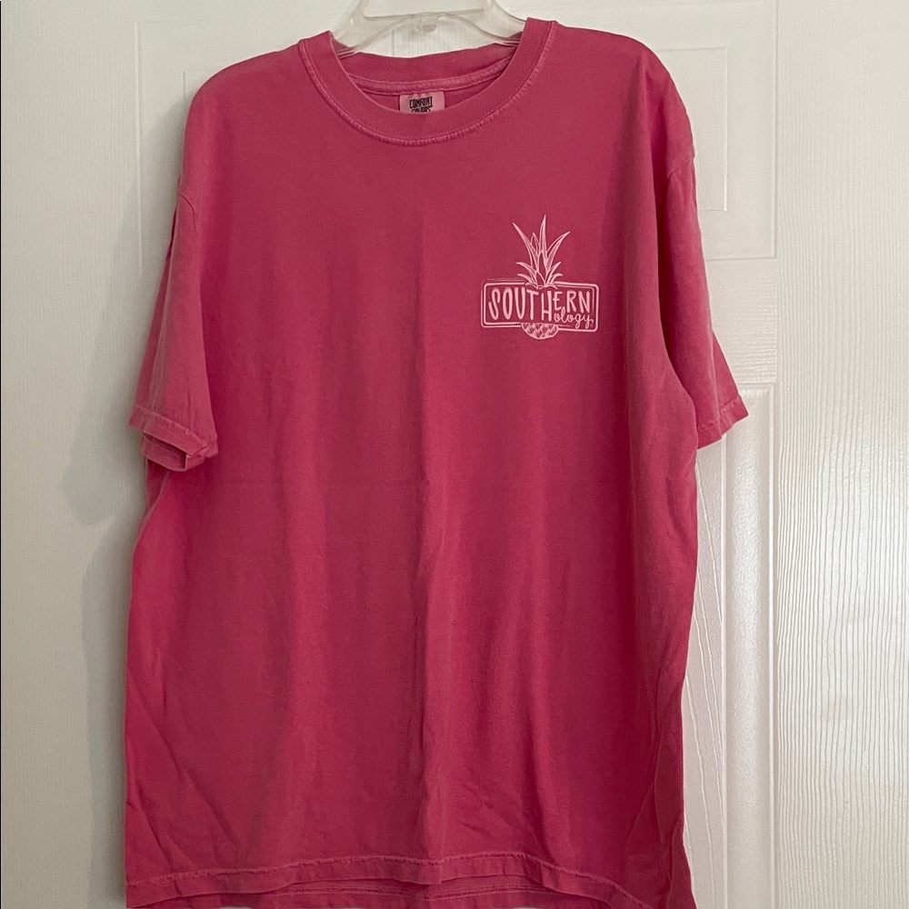 Comfort Colors Pink Short Sleeve Tee with Pineapple Chest Logo